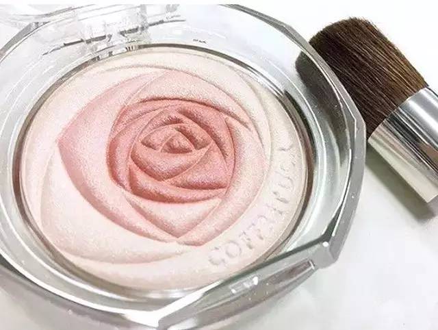 看了2018大牌的秋冬彩妆新品,2018秋冬彩妆必入合集