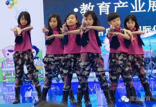 宝安的同学们，你们真的火啦！（粉丝表情包大派送）