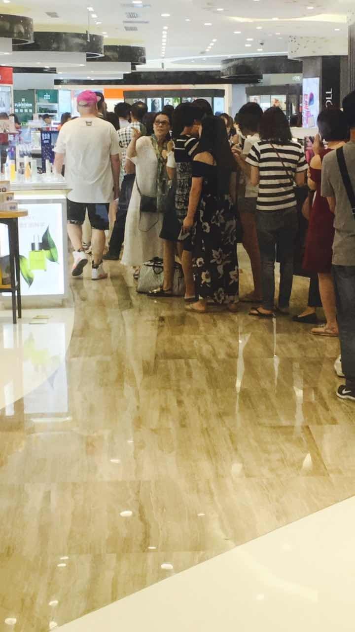 上海比较大的免税店在哪里 (上海最大的免税店在哪)