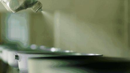 用煎蛋锅煎蛋真是仪式感满满,怎样用煎蛋锅煎蛋不糊又熟透