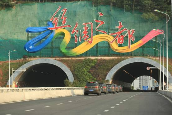 超多美图慎入！开神车，走丝路，这些不可思议的美景就在中国！