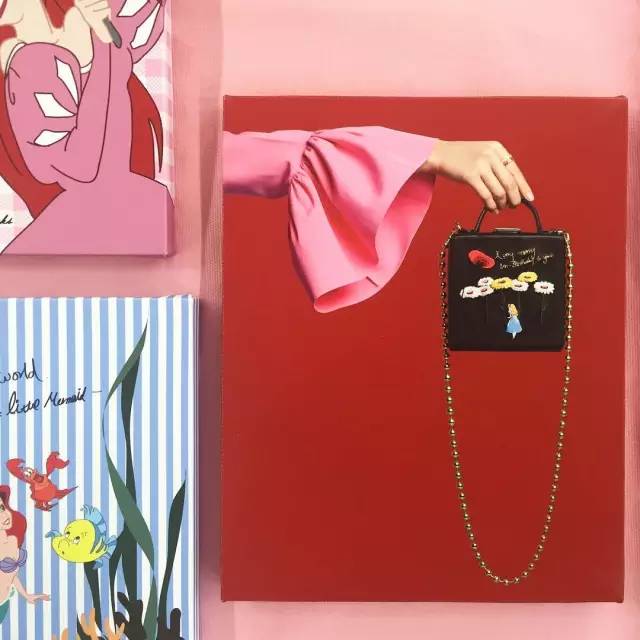 朴信惠、秀智、宋慧乔，韩剧女主背的包都扒出来啦！