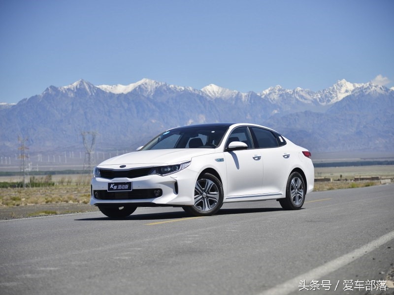 新款起亚k5豪华版2.0t价格,起亚k51.5t时尚版落地价