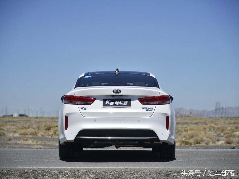 新款起亚k5豪华版2.0t价格,起亚k51.5t时尚版落地价