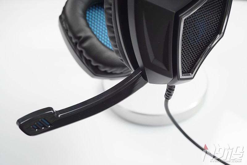赛德斯狼灵游戏耳机轻体验,赛德斯狼灵头戴式耳机