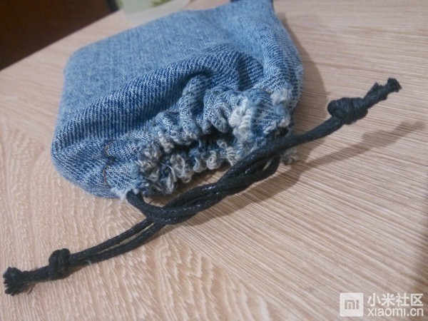 牛仔裤diy旧物改造包包,手工牛仔裤改造收纳挂袋