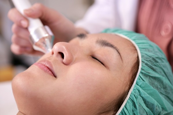 下巴痘坑怎么彻底解决,鼻子的痘坑怎么解决