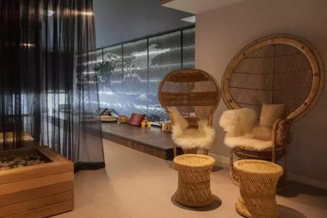 这个年青人造的公寓，让我好想立马住进去！功能太全了！