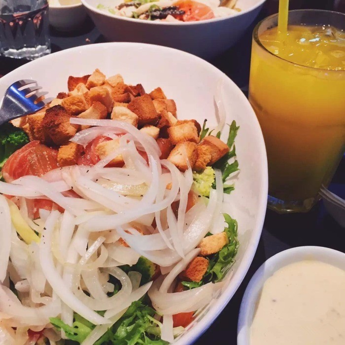 今天虹口足球场,虹口足球场坐满的盛况