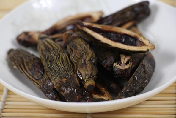 吃槟榔胸闷气短呼吸困难心慌,槟榔为什么吃了会胸闷有害处