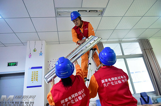 怀疑电费有问题找哪里,家中无人电费巨大找谁投诉