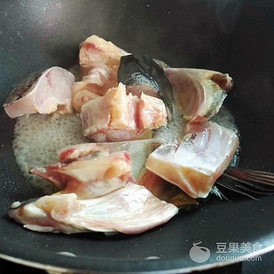 清淡牛肉米粉,爱嗦爆辣螺蛳粉