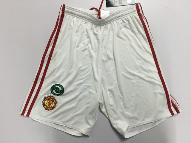 梅西牛仔短裤,梅西首秀穿的t恤