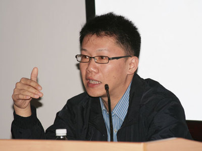 央视主持洪刚：中国女排配得上“万岁”一词，黄健翔隔空回应！