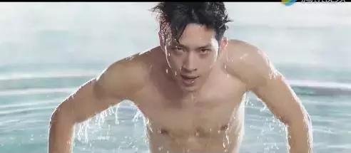 微微一笑很倾城谁喜欢微微,微微一笑很倾城是谁写的小说