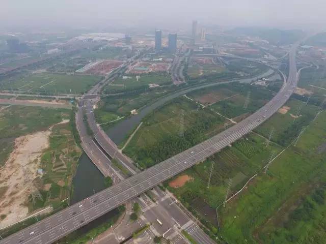 国内正在建的专业足球场,广东番禺南沙广州恒大专业足球场