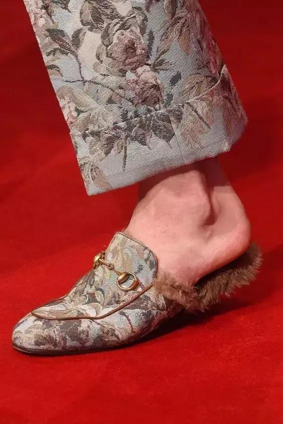 盘点火遍时尚圈的时髦单品,2016最难穿的单品