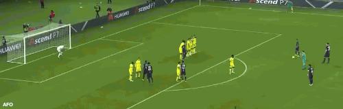 足球球员搞怪图片,足球搞笑庆祝动作gif