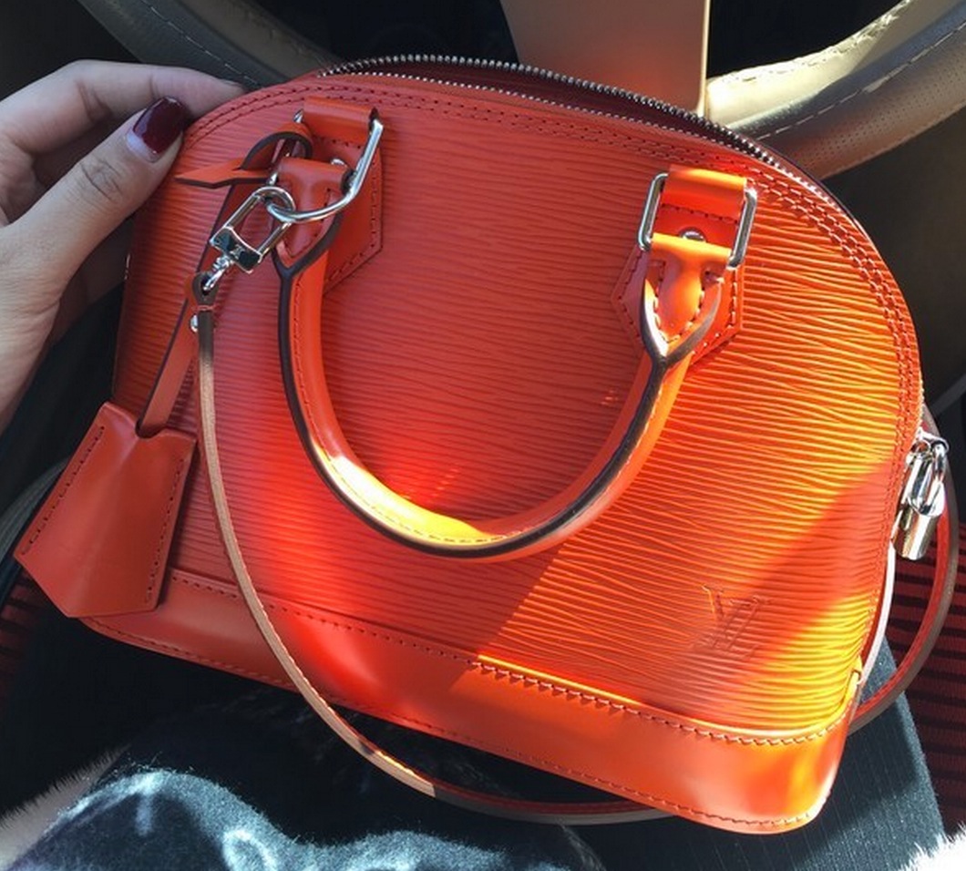 上海一姑娘生完小孩后，居然爱上了它，老公知道后真想拿刀剁手.