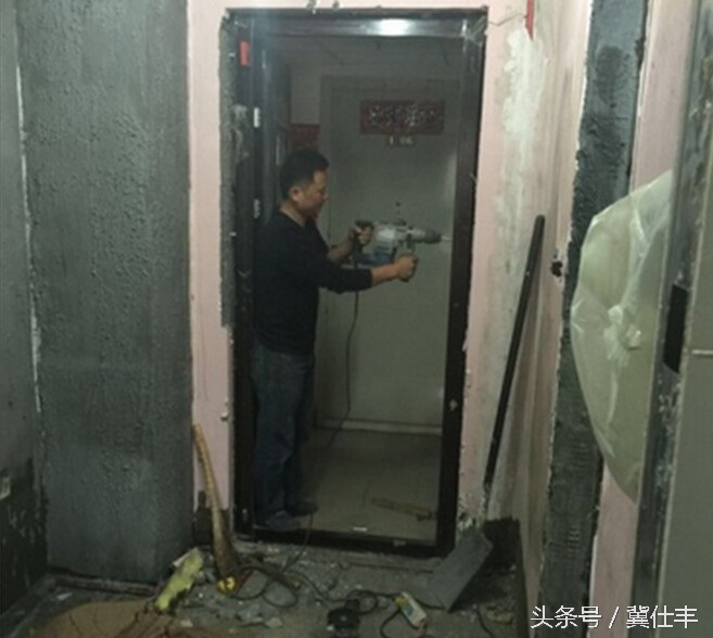 装修后地面铲不掉,装修完地板砖不平整是怎么回事