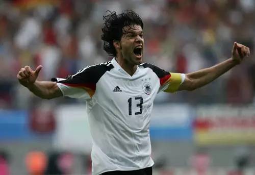 宁可被“打脸”也要买买买！细数足坛经典的球员回购