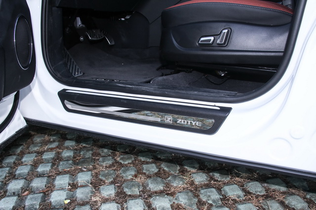 众泰t600自动挡2.0t豪华版日行灯,2016款众泰t600运动版2.0t二手车