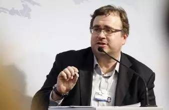 在线等丨如何让科技大佬给你回邮件？