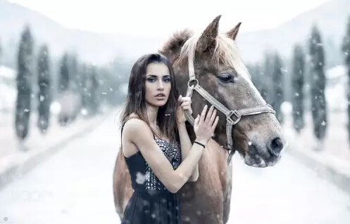 为什么冬天女生还穿丝袜,为什么冬天女人才会穿丝袜