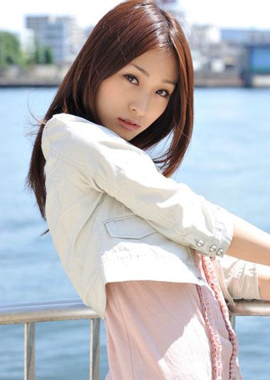 黑色直发怎么挑染好看图片,黑色齐肩直发怎么扎好看