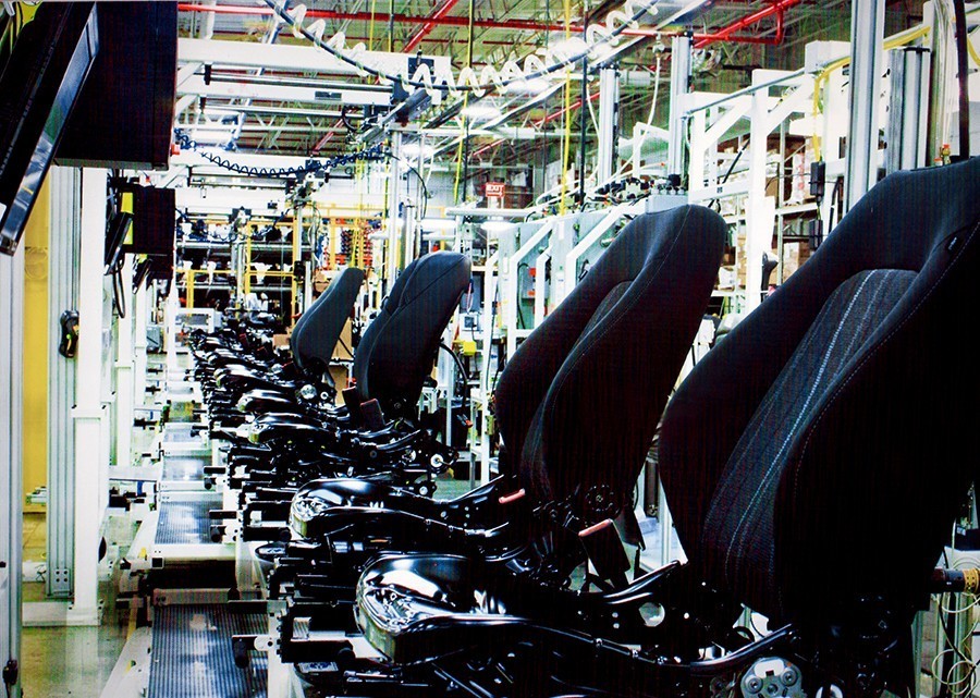 一家以座椅闻名的公司如何健康“瘦身”？|汽车商业评论