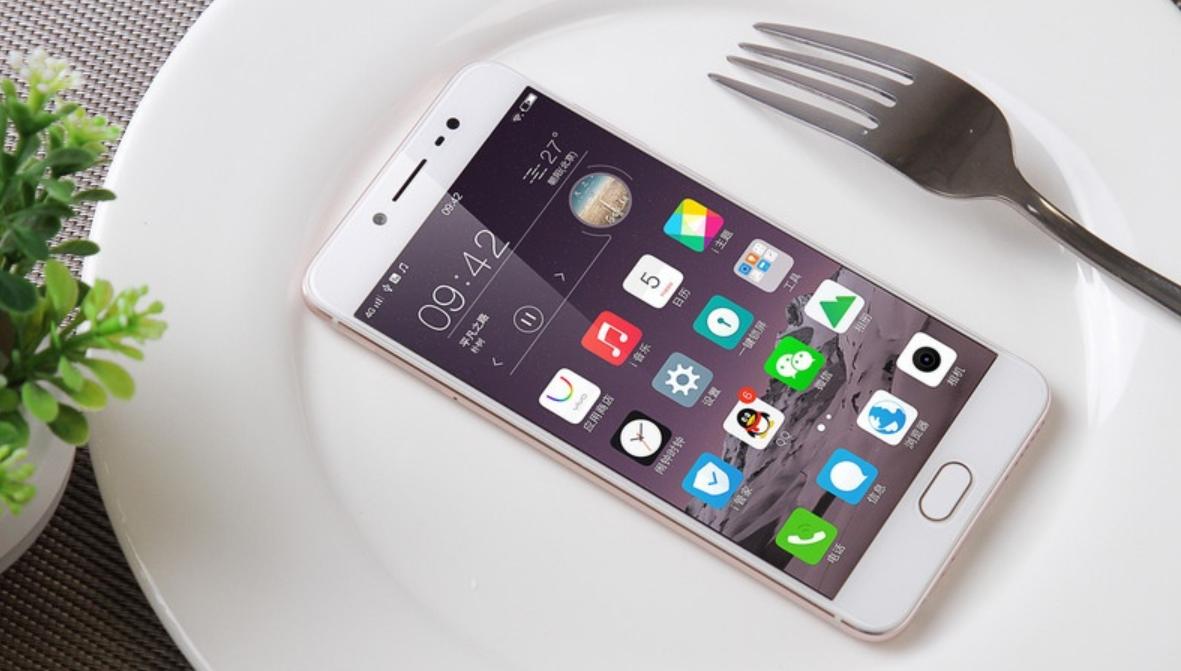 oppor9和vivox7哪个大 (vivo x7和oppo r9哪个好用)