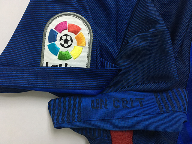 巴萨16-17赛季阵容,巴塞罗那主客场球衣