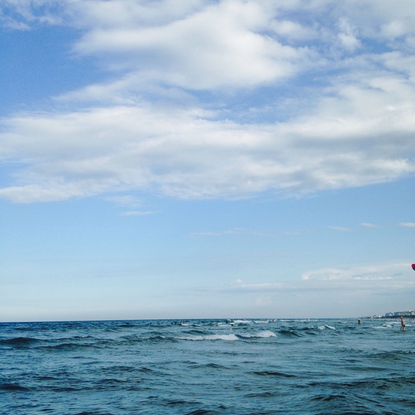 两千人民币去泰国旅游够吗,两千出国旅游