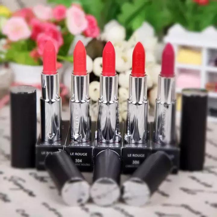 气质女孩,必须拥有一款属于自己的*用御**唇膏