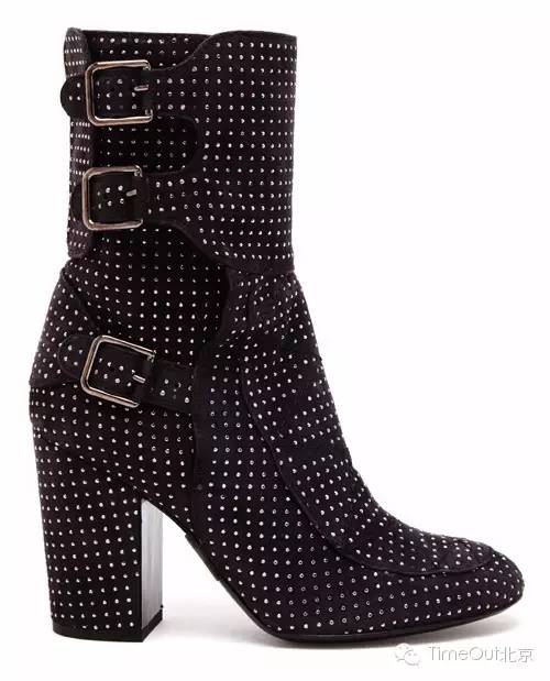 鏆栧啲鎴橀澊,鏄ュ鎴橀澊