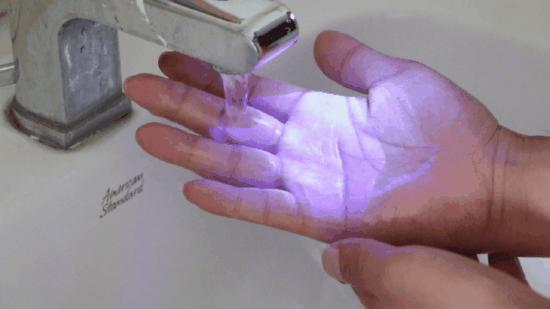 滚筒洗衣机洗衣液太多有什么影响,用错洗衣液的6大危害