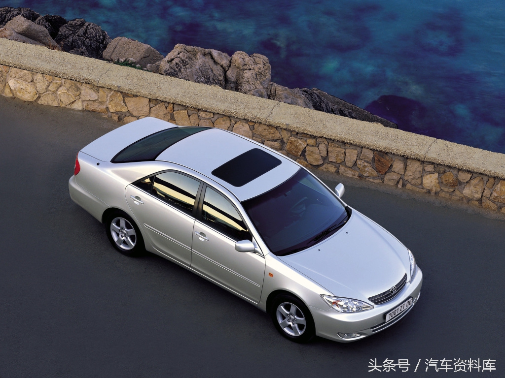 2002年丰田佳美是03款吗,2002年丰田佳美