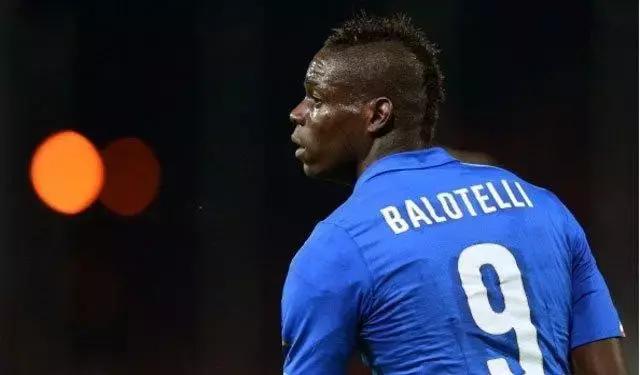 巴洛特利思考人生的时候,巴洛特利是什么球员