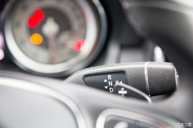 再入门也是个奔驰奔驰GLA180试驾