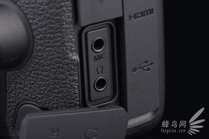 佳能eos5dmarkiv重量,佳能eos5dmarkiii和iv