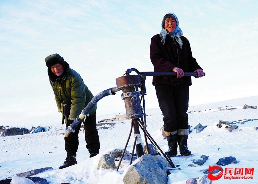 致敬默默无闻为国奉献的老人,致敬老兵这一辈子的坚守