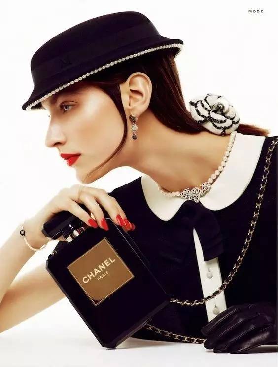 套娃chanel (chanel度假系列呼啦圈包)