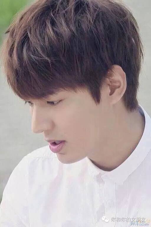 长脸发际线高男生修容教程,鬓角修容