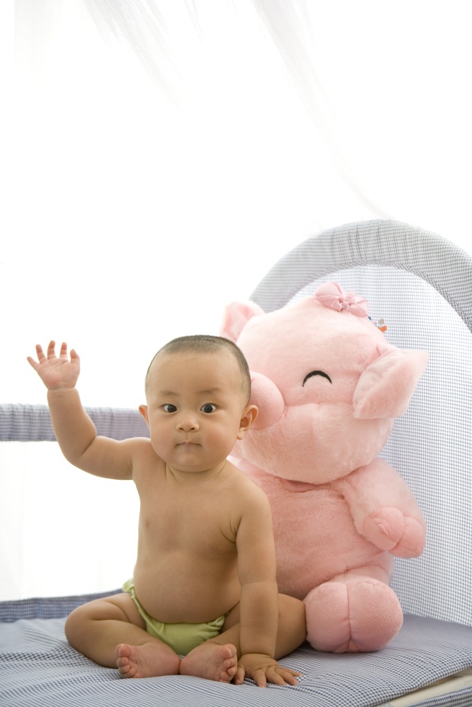 孩子脑袋上长虱子了怎么解决,孩子头上长虱子怎么办