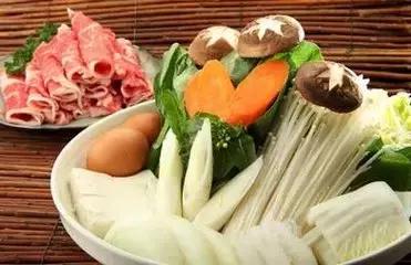 与专家沟通交流,与专家交流