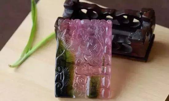 什么颜色的碧玺最好最值钱,哪种颜色的碧玺最值钱