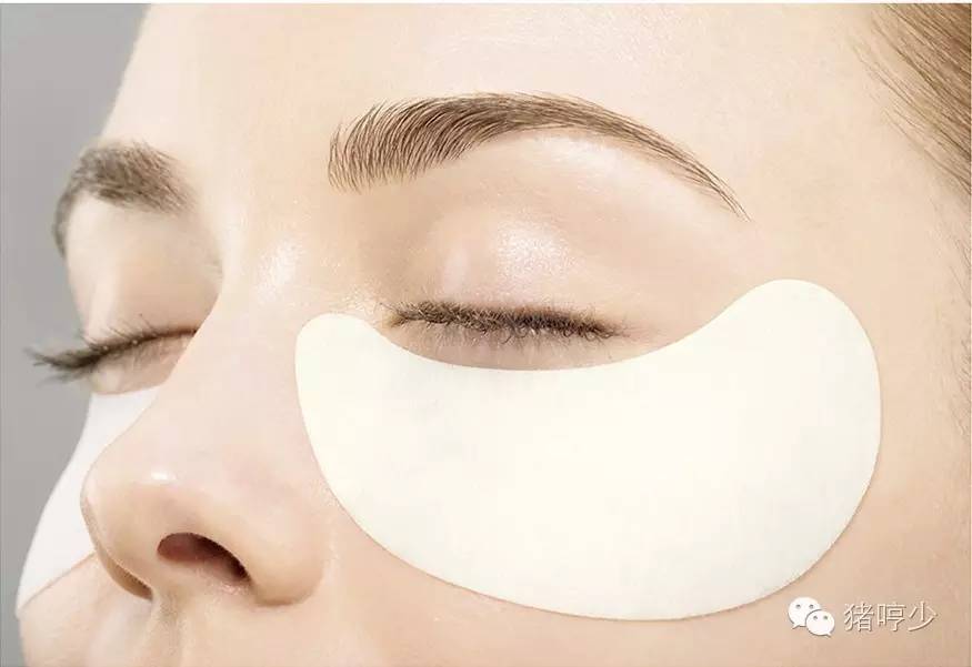 眼周很多小细纹用什么眼膜比较好,眼周保养只擦眼霜