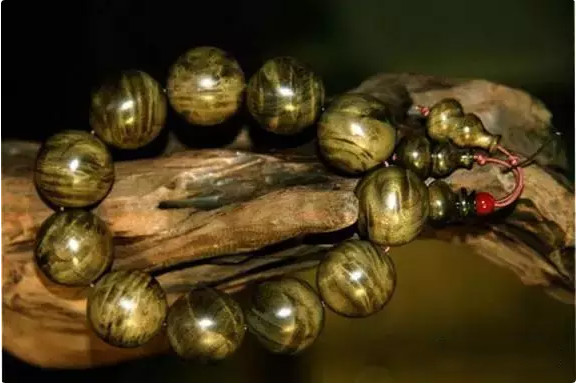 金丝楠应该怎么盘玩视频,金丝楠手串如何盘玩