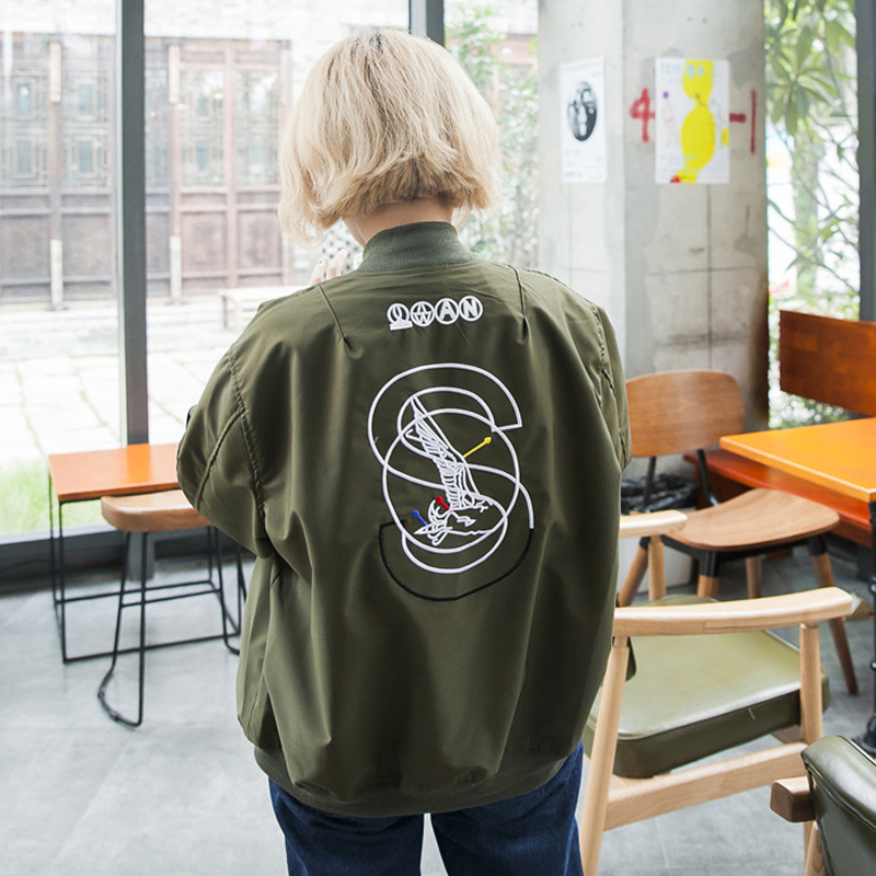 棒球服的标志,棒球服显年轻吗