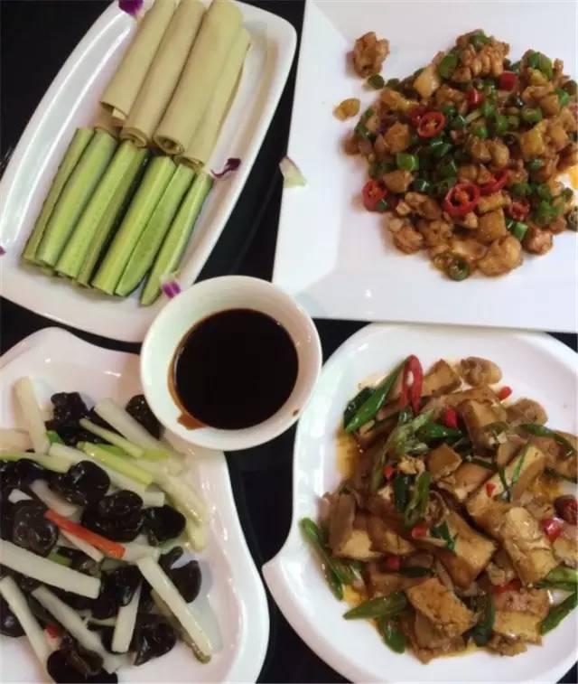 西安顺城巷附近有什么好玩的地方,西安顺城巷小吃街